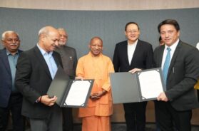 सिंगापुर में सीएम योगी