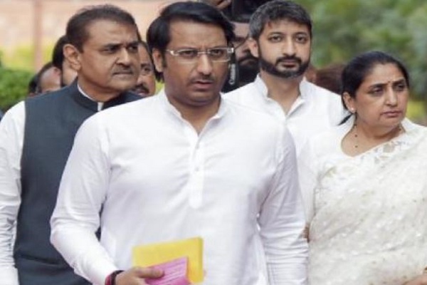 NCP का फैसला : डिप्टी सीएम सुनेत्रा पवार बारामती से लड़ेंगी विधानसभा उपचुनाव, पार्थ पवार जाएंगे राज्यसभा