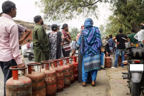 ईरान अमेरिका युद्ध के बीच हमारे धैर्य और मानसिकता की परीक्षा