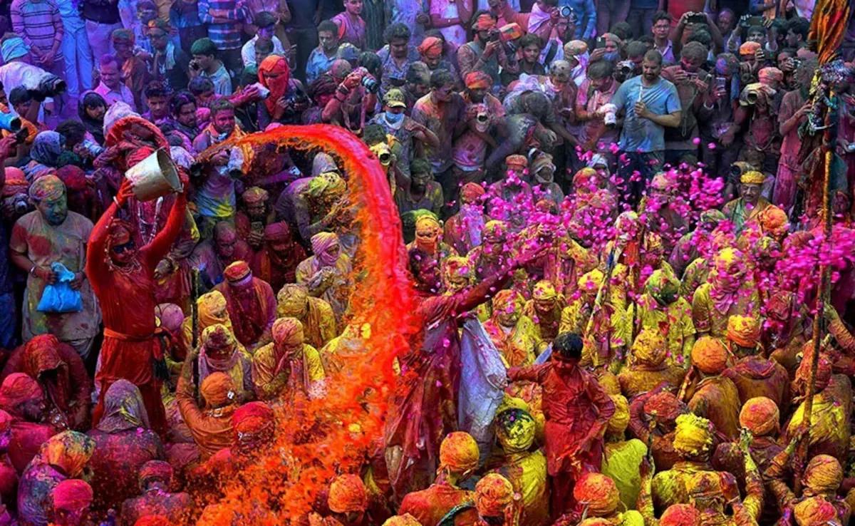 होली 2026 : लखनऊ और पूरे अवध क्षेत्र में रंगों की बहार, सीएम योगी ने दी हार्दिक शुभकामनाएं