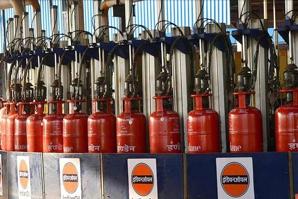 मध्य पूर्व में तनाव के बीच सरकार का फैसला : घरेलू LPG सिलेंडर की उपलब्धता के लिए देशभर में ESMA लागू