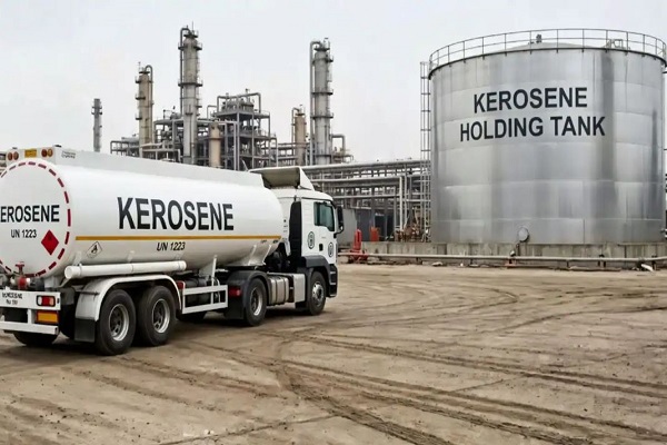 ऊर्जा संकट के बीच सरकार ने केरोसिन नियमों में दी ढील, आपर्ति बढ़ाने का रास्ता खोला