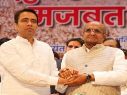 केसी त्यागी का स्वागत करते जयंत चौधरी