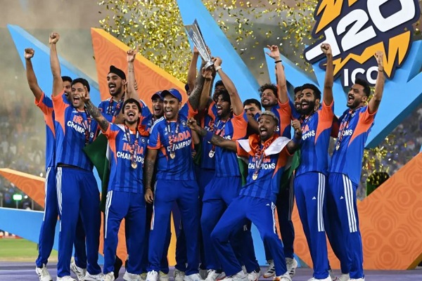 ICC टी20 विश्व कप : टीम इंडिया ने तीसरी खिताबी सफलता से रचे कई इतिहास, फाइनल में न्यूजीलैंड 96 रनों से पिटा