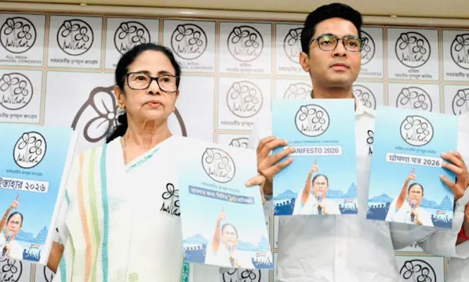 बंगाल चुनाव के लिए TMC का घोषणापत्र जारी : ‘पक्का घर, महिलाओं व युवाओं को आर्थिक मदद सहित कई अहम घोषणाएं’