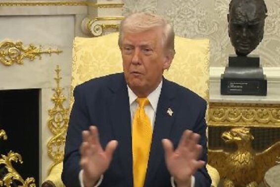 डोनाल्ड ट्रंप