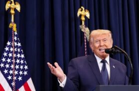 डोनाल्ड ट्रंप