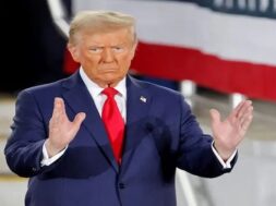 डोनाल्ड ट्रंप