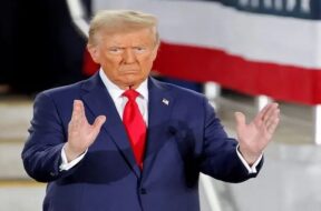 डोनाल्ड ट्रंप