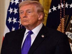 डोनाल्ड ट्रंप