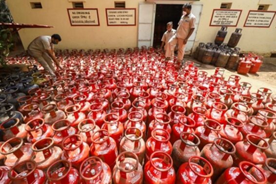 देश में पर्याप्त एलपीजी