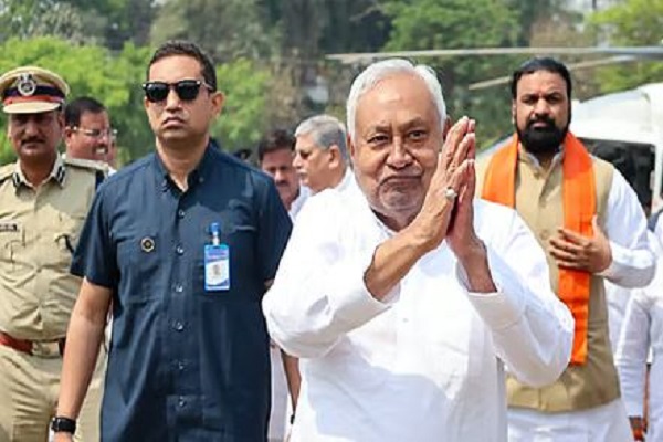 बिहार : सीएम नीतीश कुमार सोमवार को विधान परिषद की सदस्यता से देंगे इस्तीफा, JDU नेताओं की अपील बेअसर