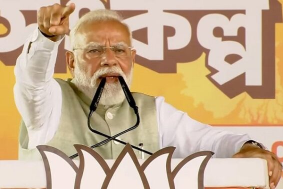 पीएम मोदी बंगाल में