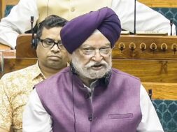 पेट्रोलियम मंत्री हरदीप पुरी