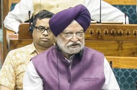 पेट्रोलियम मंत्री हरदीप पुरी