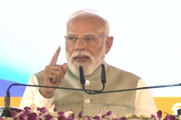 पीएम मोदी ने दी 18 हजार करोड़ की विकास परियोजनाओं की सौगात, बोले- विकसित बंगाल बनेगा विकास का इंजन