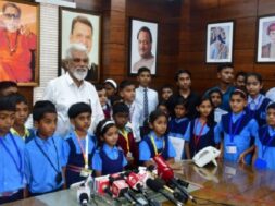 महाराष्ट्र के स्कूलों में मराठी अनिवार्य