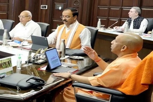 यूपी कैबिनेट के फैसले : प्रदेश की 59,163 ग्राम सभाओं को बस सेवा से जोड़ा जाएगा, ओला-उबर पर कसेगा शिकंजा