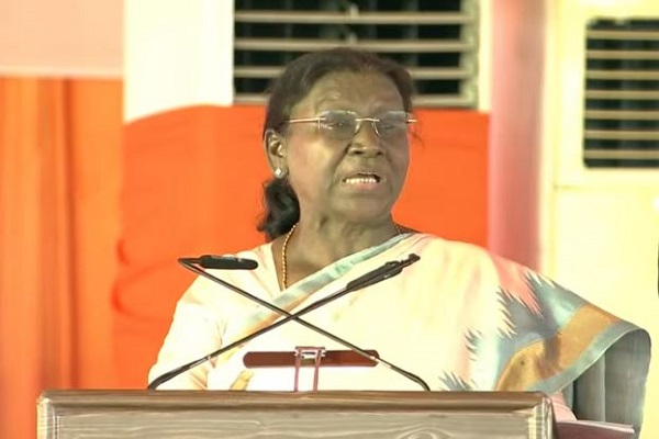 श्रीराम यंत्र प्रतिष्ठापना कार्यक्रम में राष्ट्रपति मुर्मु ने कहा- ‘राम मंदिर हमारी समृद्ध सांस्कृतिक विरासत से जोड़ता है’