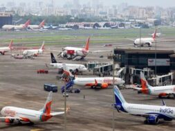 हवाई यातायात बुरी तरह प्रभावित