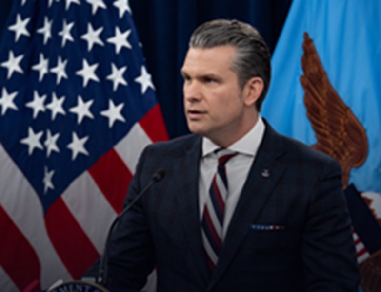 अमेरिकी रक्षा मंत्री पीट हेगसेथ ने सेना प्रमुख को पद छोड़ने का दिया आदेश, पेंटागन में बड़े फेरबदल के संकेत