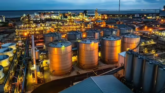 पश्चिम एशिया संकट के बीच सरकार का बड़ा फैसला, पेट्रोकेमिकल उत्पादों पर माफ की कस्टम ड्यूटी