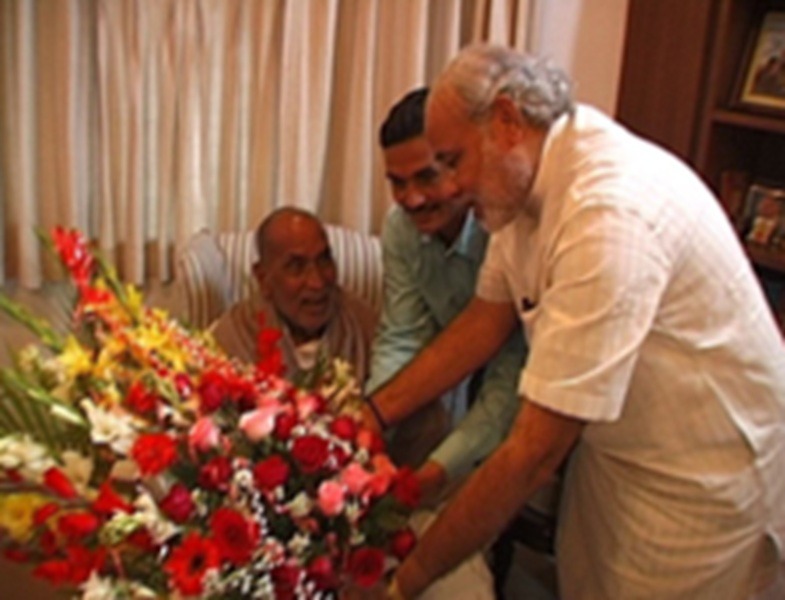 पीएम मोदी ने अर्पित की श्रद्धांजलि, कहा- साहस और लोकतांत्रिक मूल्यों के प्रतीक थे पूर्व प्रधानमंत्री चंद्रशेखर