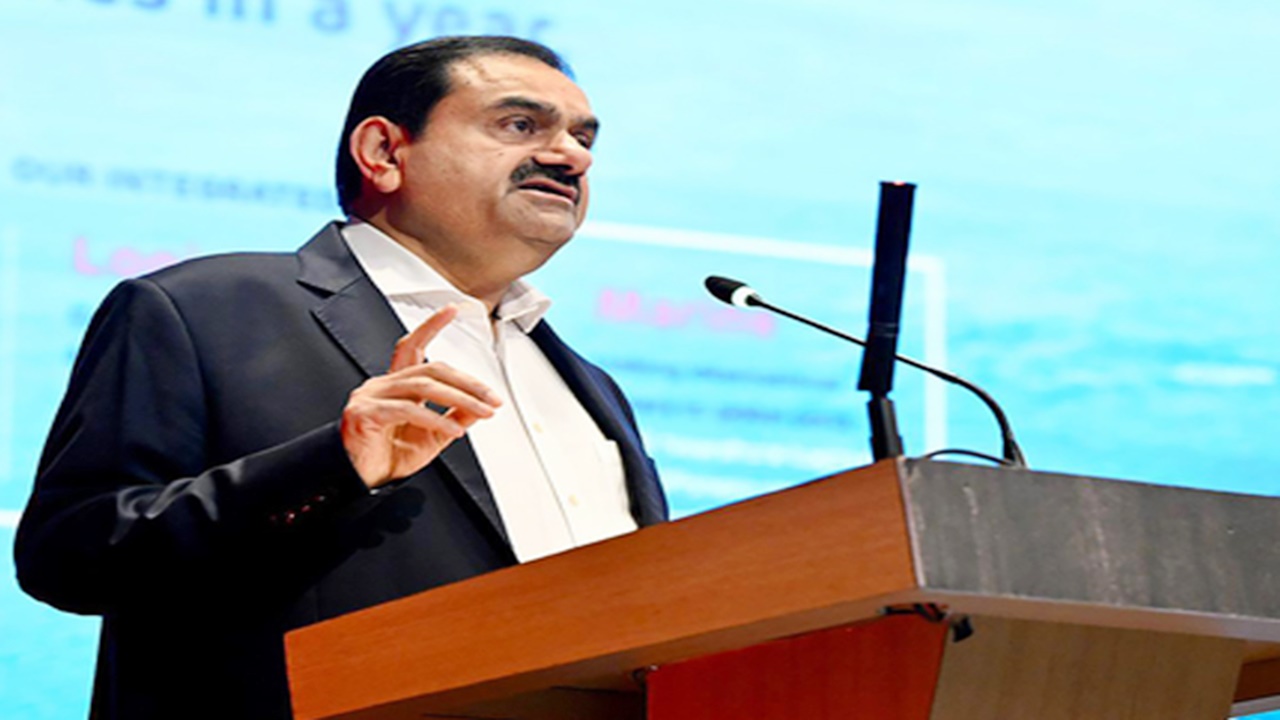 गौतम अदाणी बने एशिया के सबसे अमीर शख्स, मुकेश अंबानी को छोड़ा पीछे