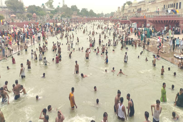 सिर्फ आस्था नहीं… अब सैर-सपाटे का नया ठिकाना बनी राम की पैड़ी, गर्मी में सुकून और रोमांच का अनोखा अनुभव