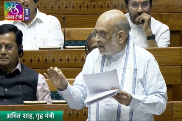 अमित शाह का लोकसभा में नेता प्रतिपक्ष पर तीखा प्रहार- ‘सदन में बोलना प्रियंका से ही सीख लें राहुल गांधी’