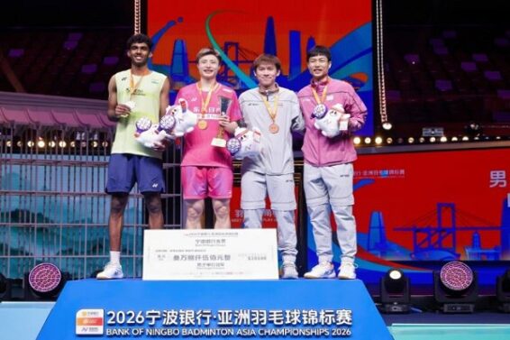 आयुष शेट्टी ने जीता रजत पदक