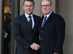 इमैनुएल मैक्रों व किएर स्टार्मर