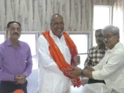 काशी पत्रकार संघ में डॉ. संजय निषाद1