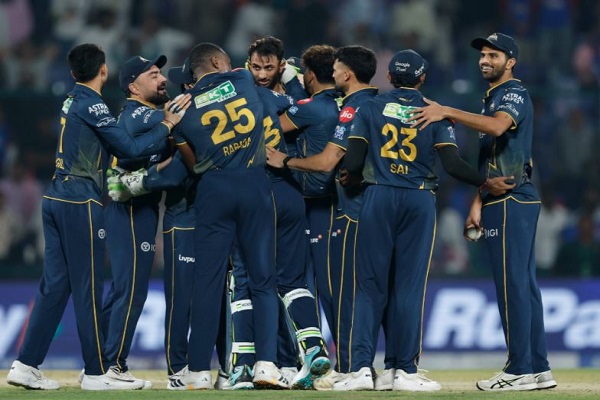 आईपीएल-19 : रोमांच की पराकाष्ठा के बीच GT का खुला खाता, अंतिम गेंद पर DC एक रन से परास्त