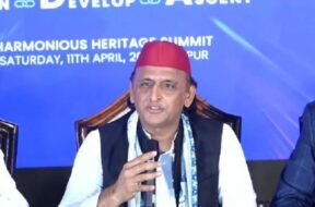 जयपुर में अखिलेश की पीसी1