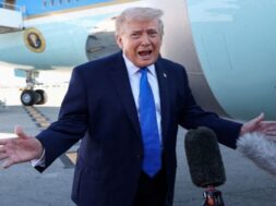 डोनाल्ड ट्रंप