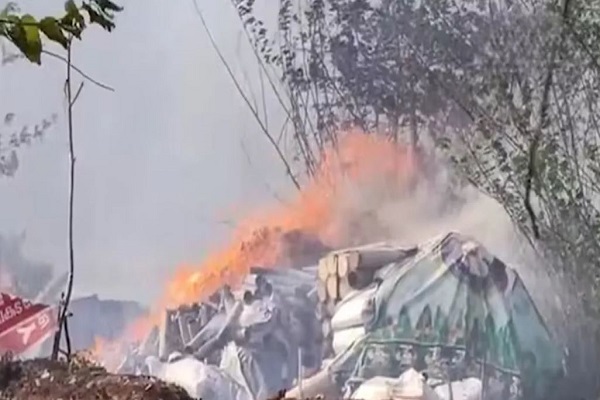 केरल : त्रिशूर में पटाखा फैक्ट्री में धमाका, 13 श्रमिकों की मौत, कई अन्य घायलों में 5 की हालत गंभीर