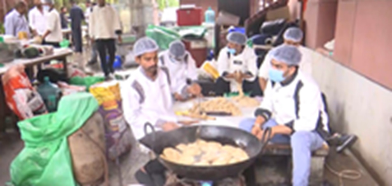 रुझानों से उत्साहित भाजपा : पार्टी ऑफिस में तली जा रही पूड़ियां और बन रही जलेबियां, जीत की हैट्रिक का भरोसा