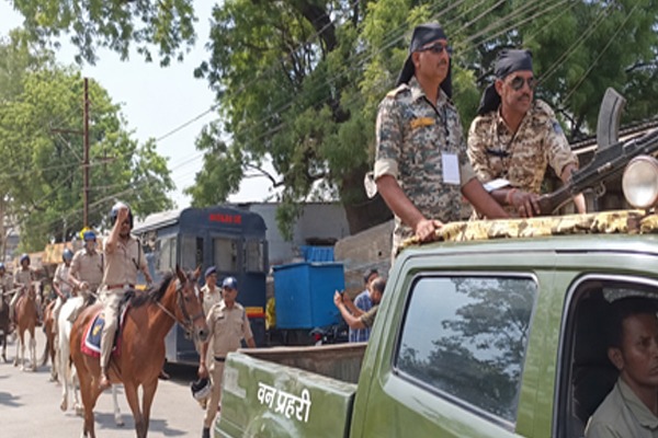 भोजशाला परिसर में सुरक्षा के कड़े इंतजाम, 1800 से ज्यादा पुलिसकर्मियों की तैनाती
