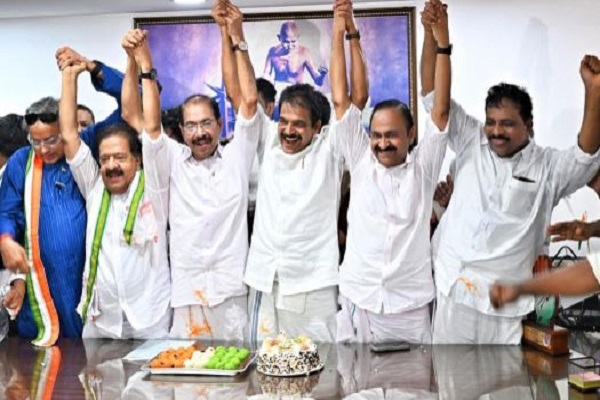 केरल : कांग्रेस की अगुआई में UDF को मिला प्रचंड जनादेश, LDF से छिनी सत्ता, भाजपा ने भी जीतीं 3 सीटें
