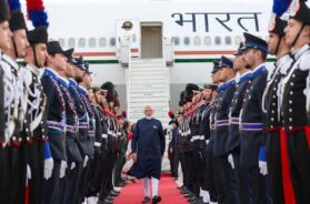 पीएम मोदी इटली पहुंचे