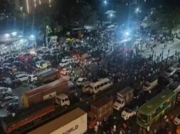 पुणे में 4 घंटे तक हाईवे जाम