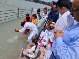 प्रतीक यादव की अस्थियां हरिद्वार में विसर्जित1