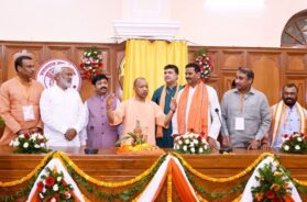 प्रयागराज में सीएम योगी