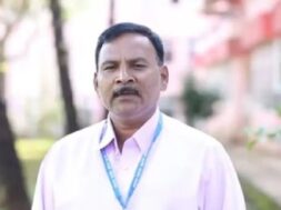प्रोफेसर पीवी कुलकर्णी