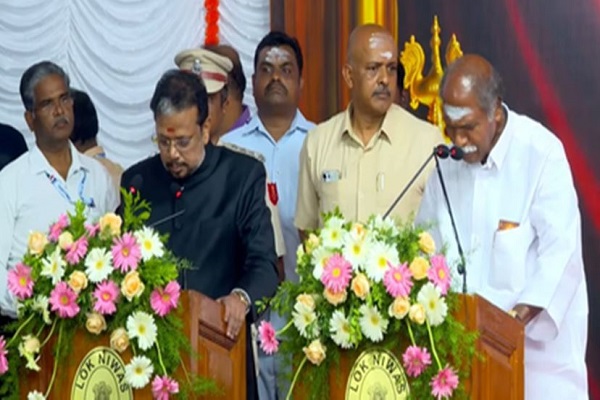 पुडुचेरी : एन. रंगासामी ने पांचवीं बार मुख्यमंत्री के रूप में शपथ ली, नमशिवायम व कृष्ण राव बने मंत्री