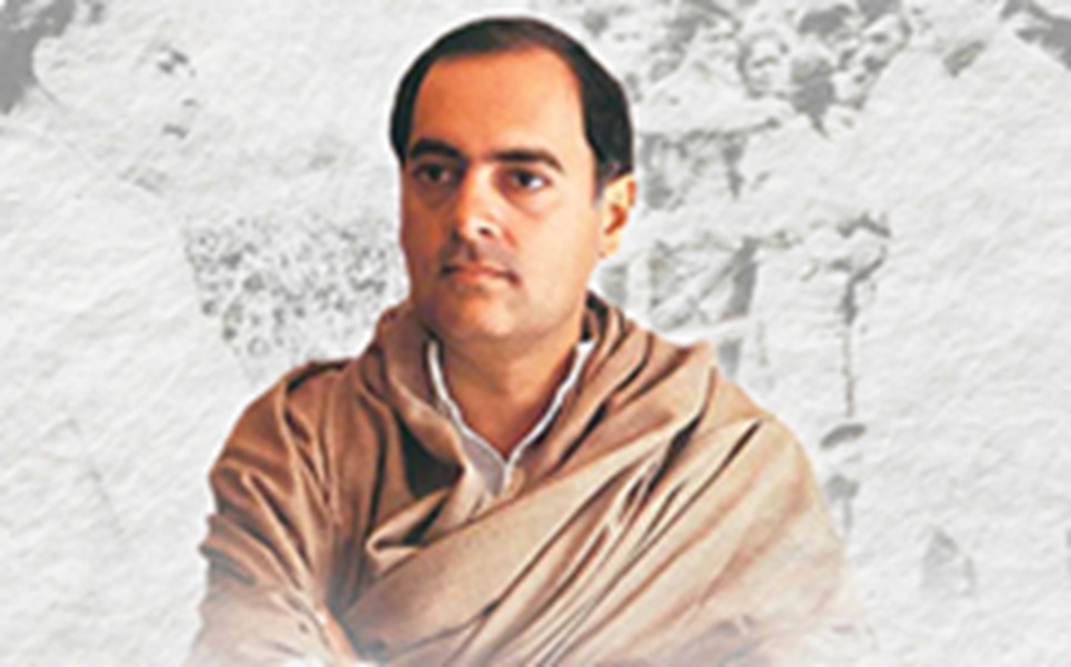 राजीव गांधी की पुण्यतिथि : वीर भूमि पहुंचकर राहुल-प्रियंका और सोनिया गांधी ने दी श्रद्धांजलि, पीएम मोदी ने भी किया नमन