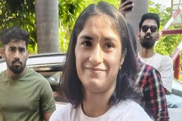 WFI को झटका : दिल्ली हाई कोर्ट ने विनेश फोगाट को एशियाई खेलों के चयन ट्रायल्स में हिस्सा लेने की अनुमति दी