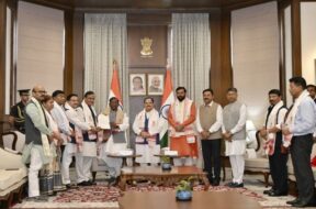 हिमंत ने पेश किया सरकार बनाने का दावा