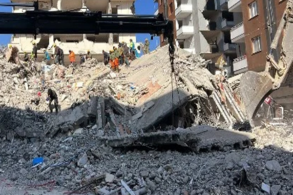 Philippines Earthquake : फिलीपींस में भूकंप से भारी तबाही, कई इमारतें ध्वस्त, पांच लोगों की मौत